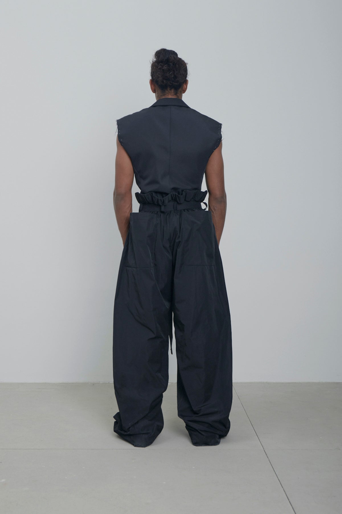 TECH WOVEN OVERSIZED TROUSERS