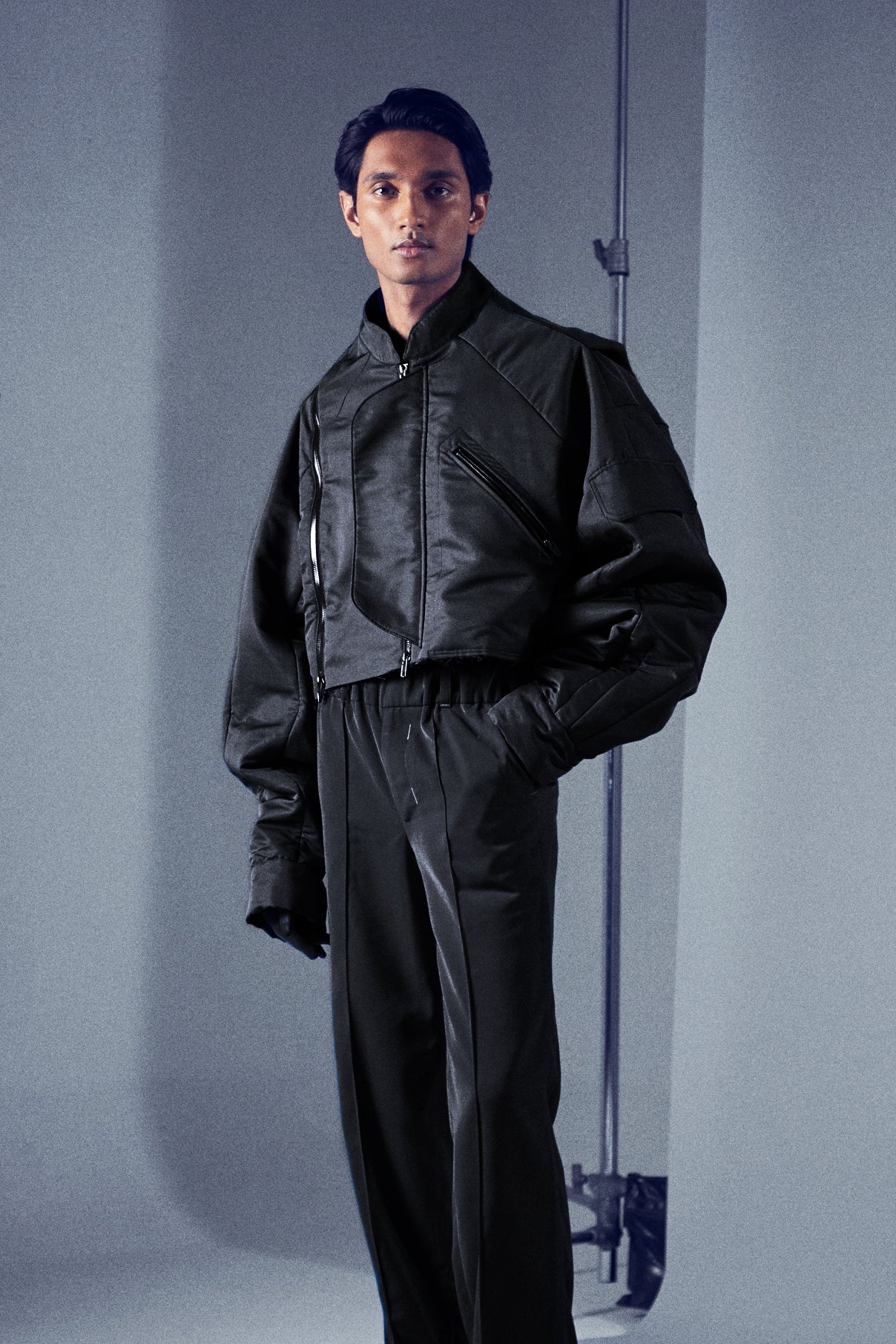 ASYMMETRIC ATTACHABLE BOMBER