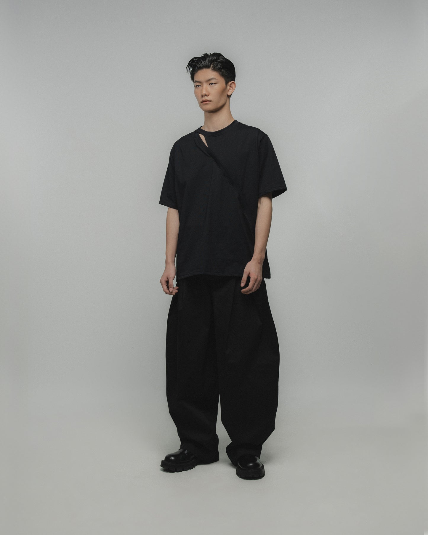 TORN S/S T-SHIRT
