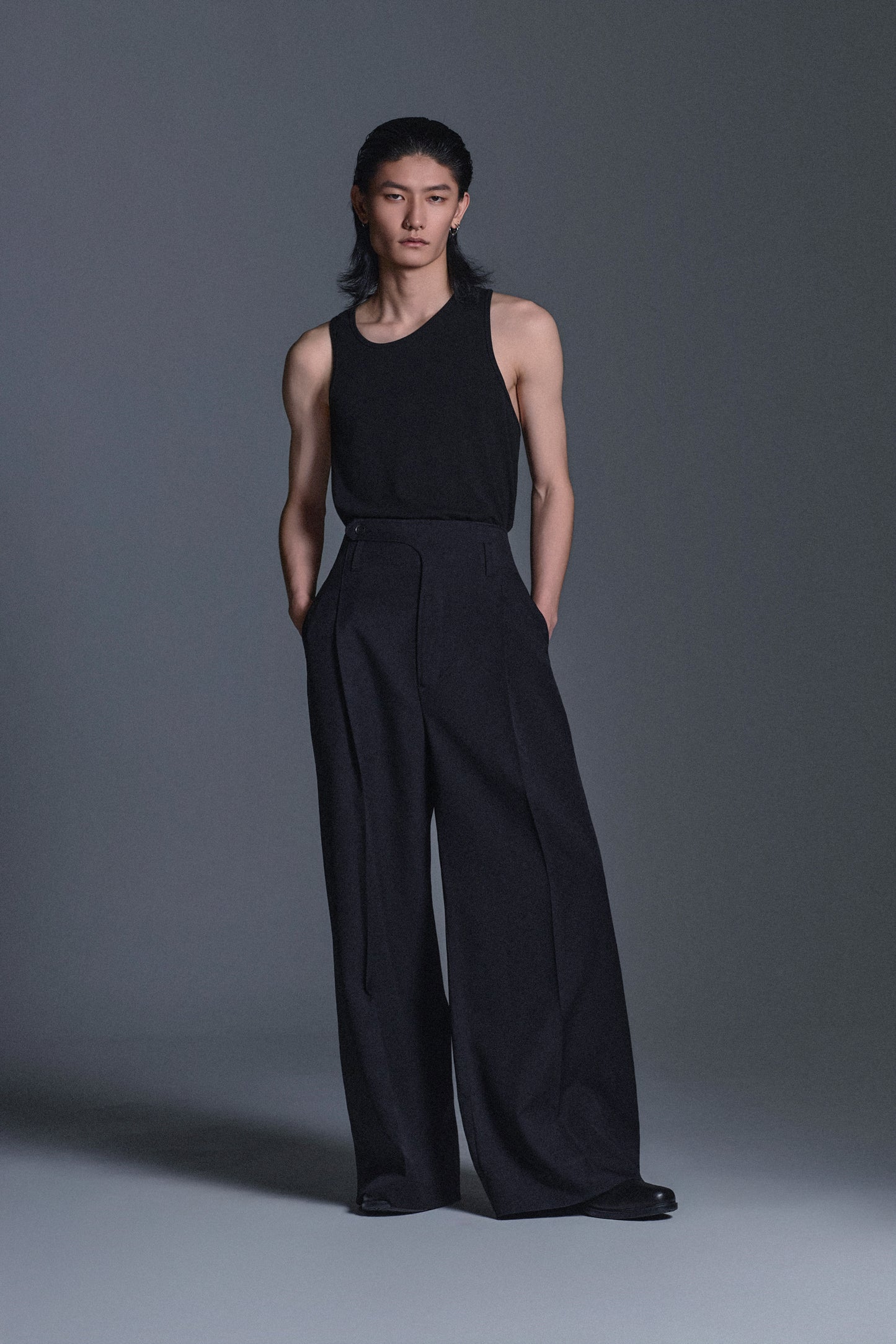 HIGH-WAIST TAILORED TROUSERS