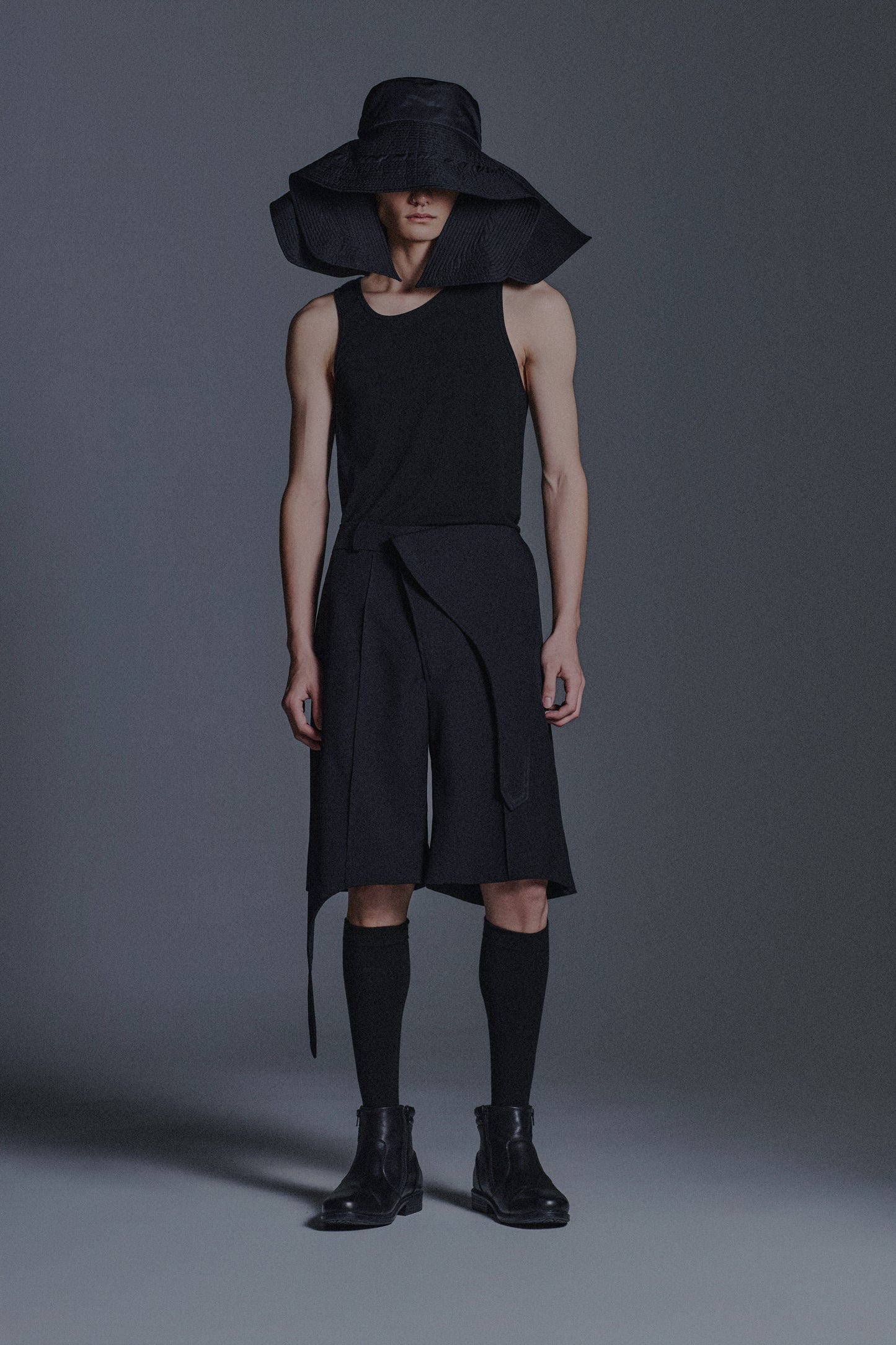 WOOL-BLEND BOOMERANG SHORTS