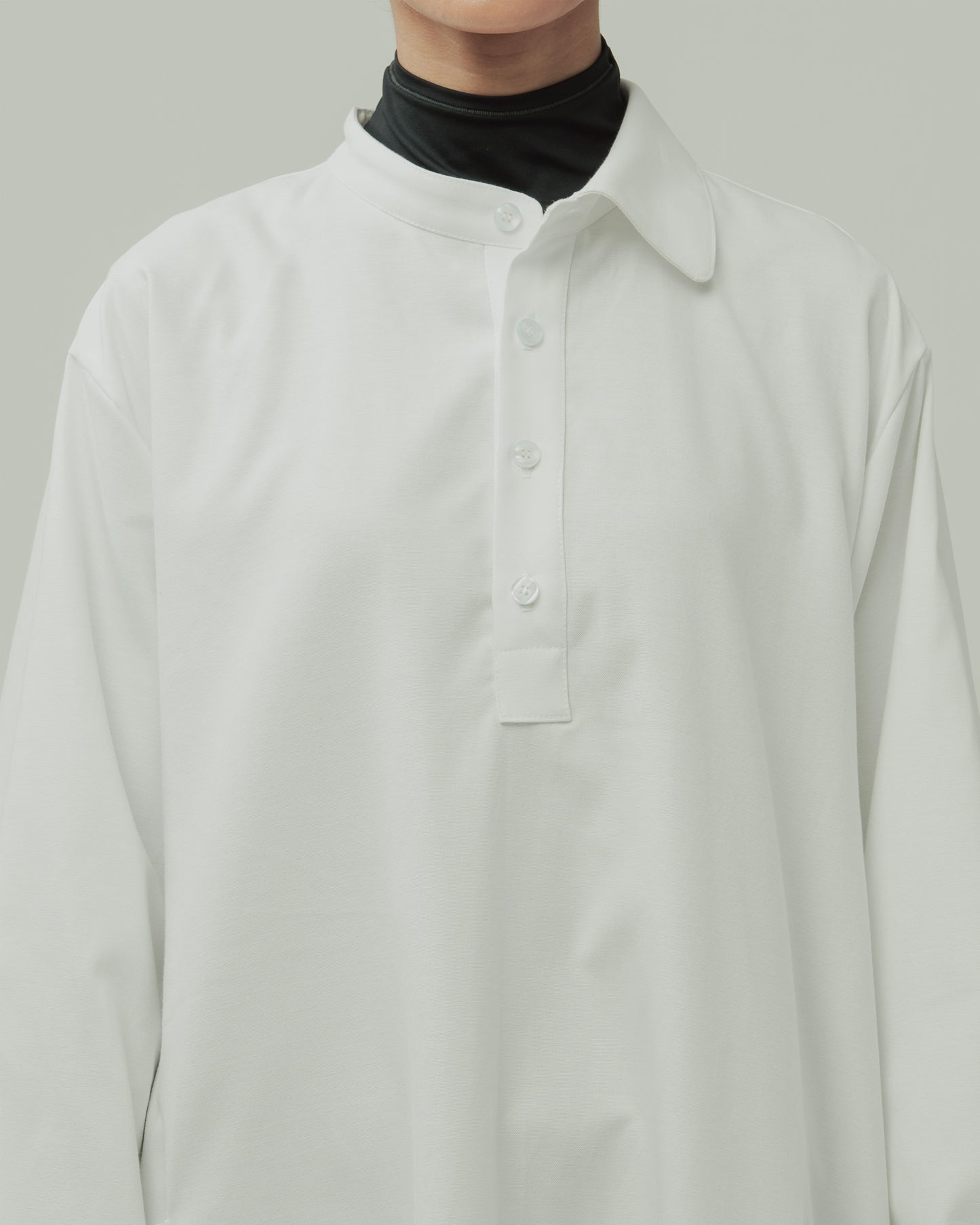 SLASHED COLLAR JUBAH