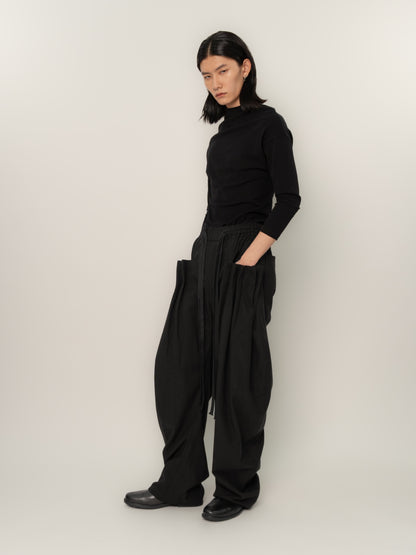 PINCHED POCKET TROUSERS (BLACK)