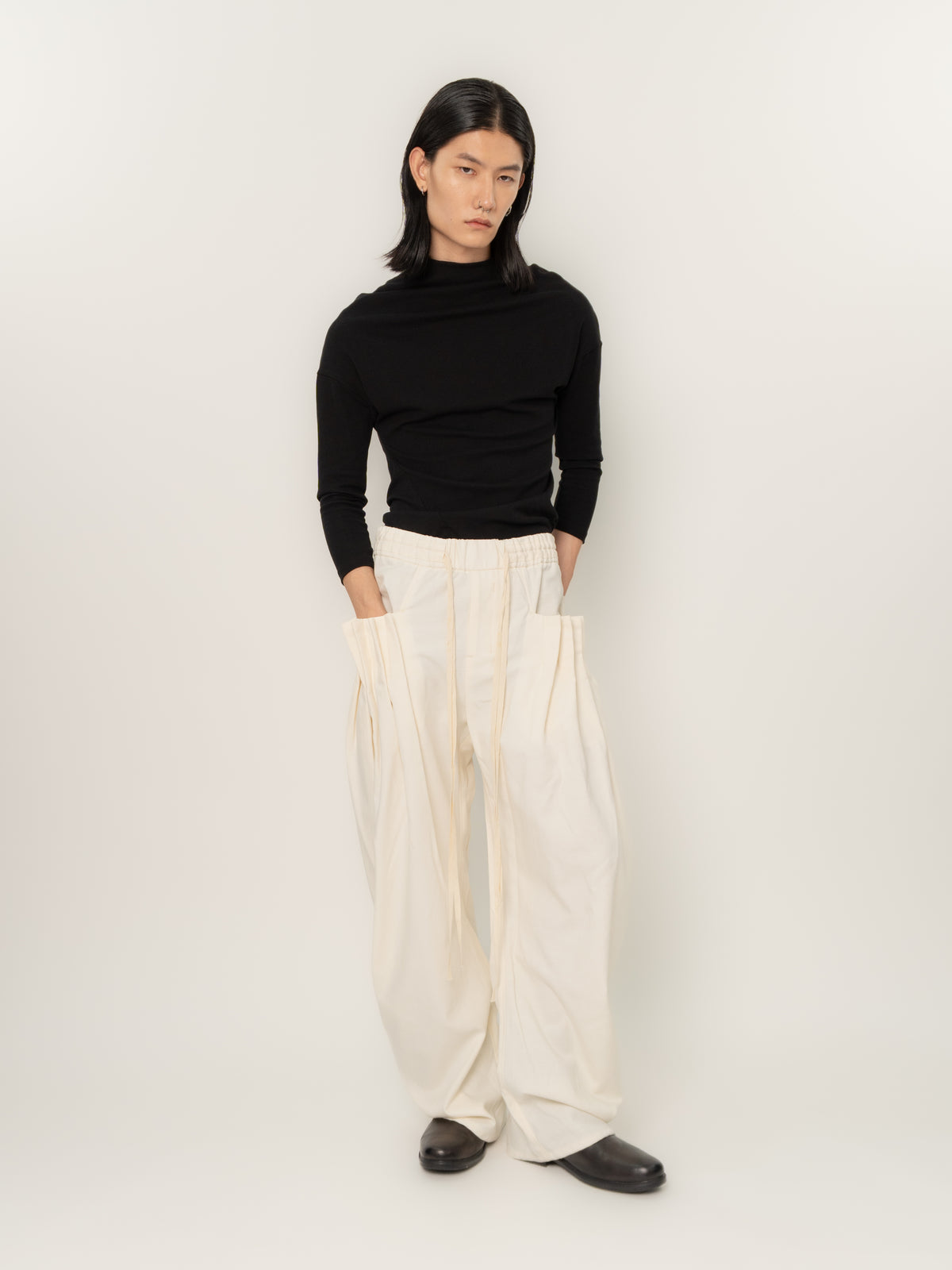 PINCHED POCKET TROUSERS (BONE)