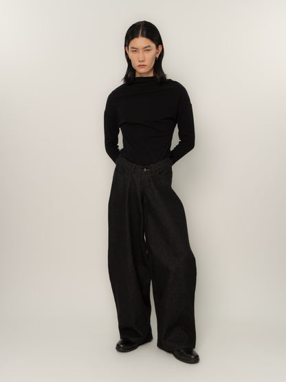 CURVED WAIST DENIM TROUSERS (BLACK)