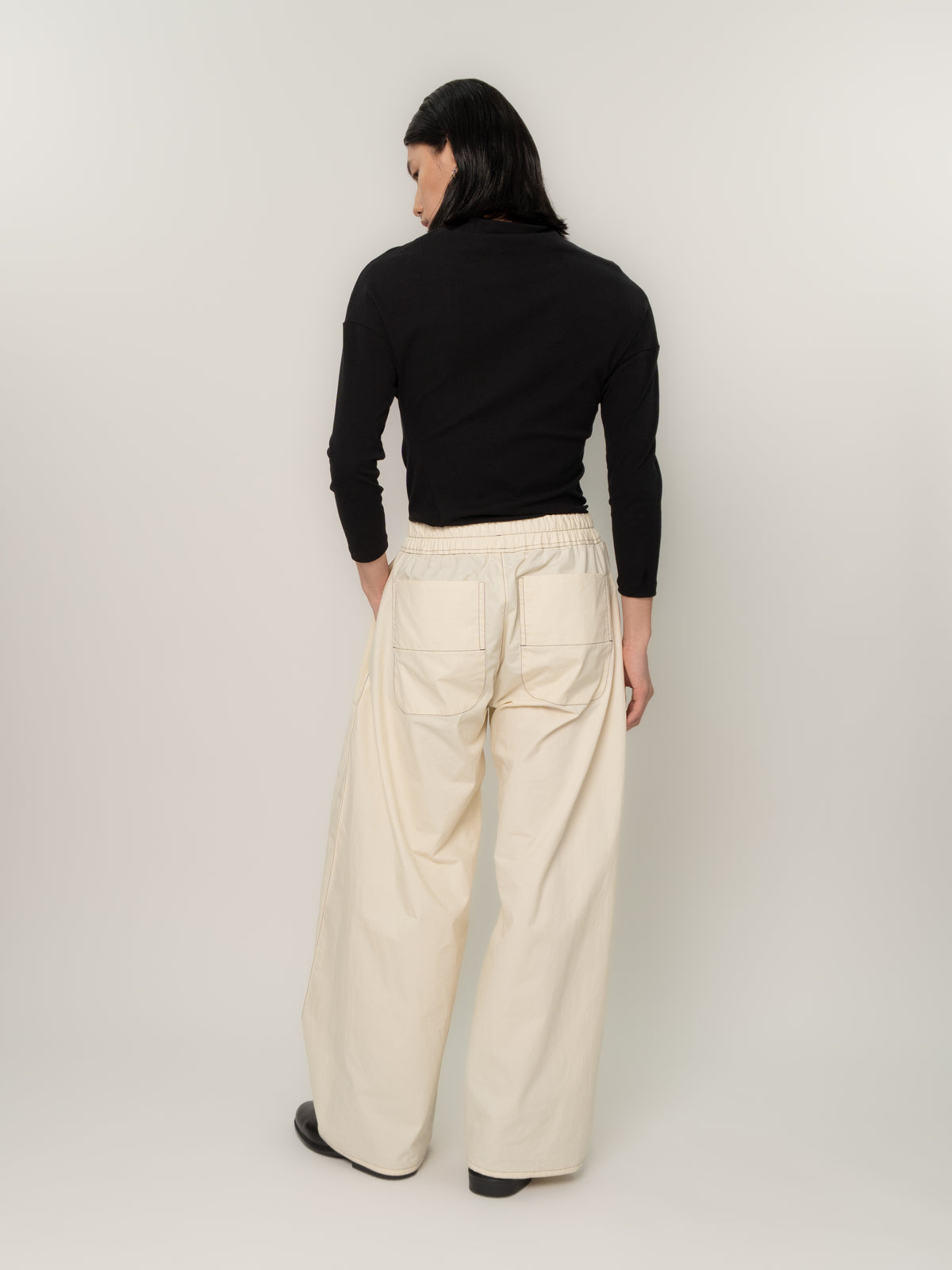 SLANT PLEAT CASUAL TROUSERS (BONE)