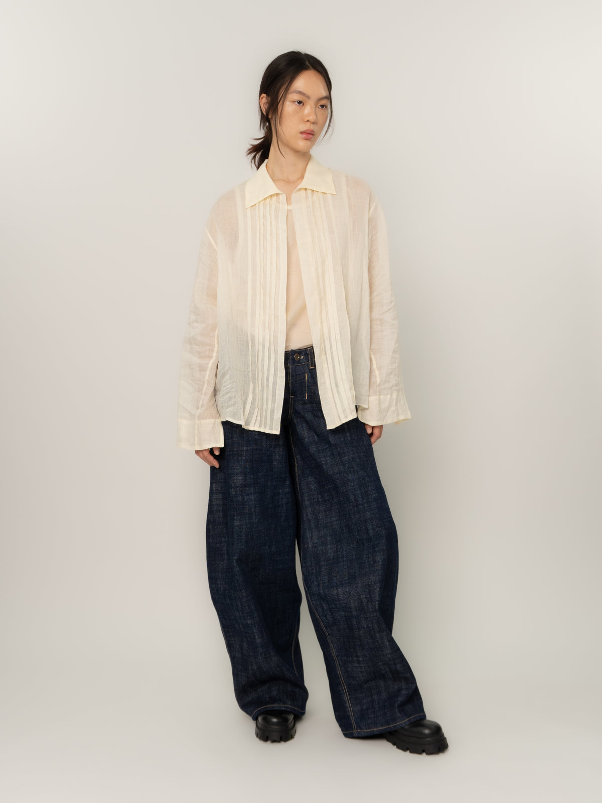 SHEER PINCHED SHIRT (BONE)