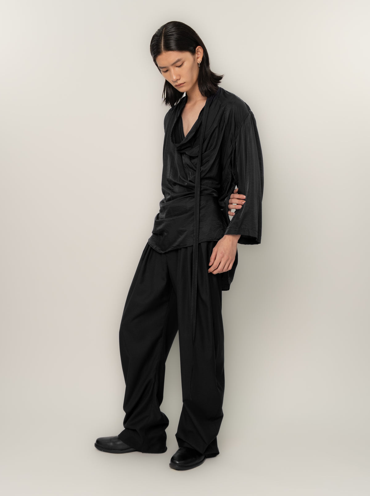 SHIFTED OPEN FRONT SHIRT (BLACK)