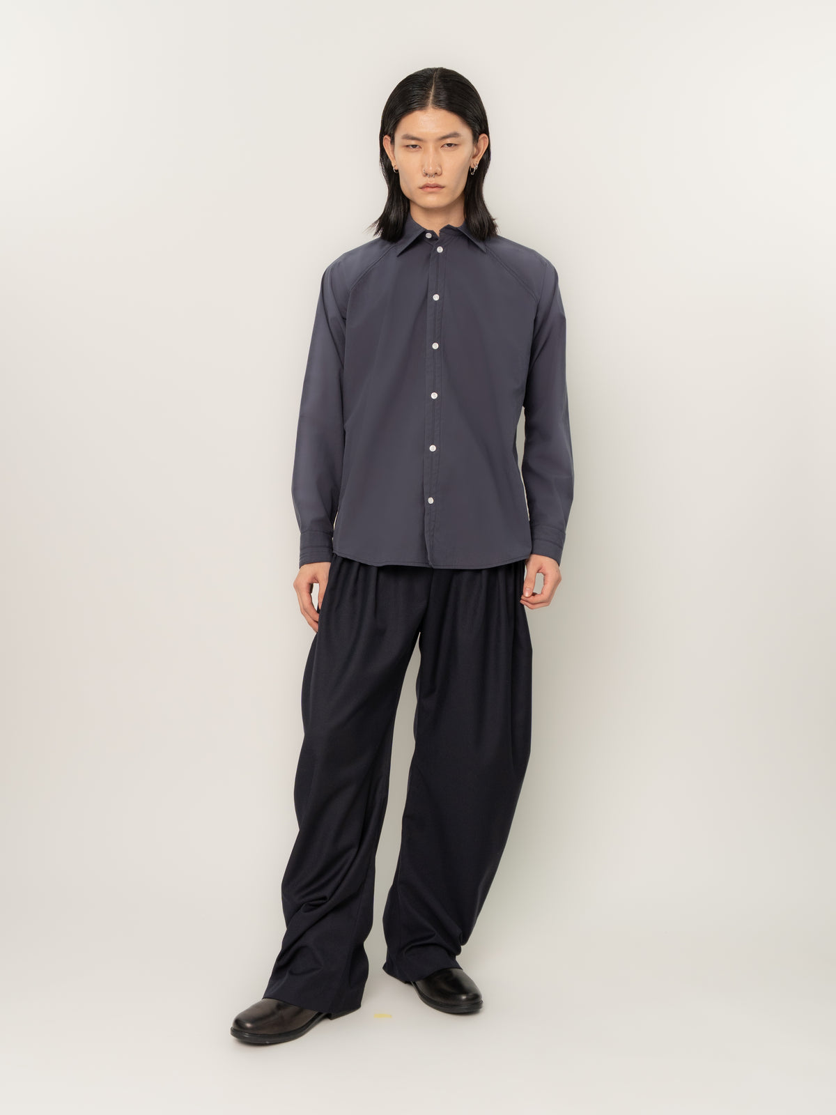 BUTTON DOWN RAGLAN SHIRT (NAVY)