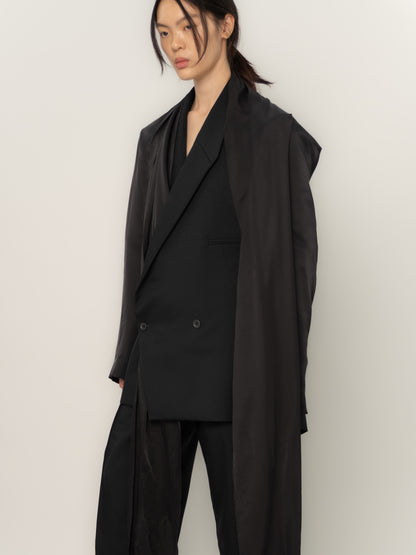 HUNCHED DRAPE BLAZER WITH TRAIN