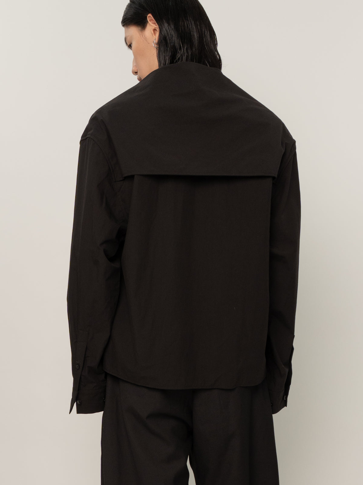 HUNCHED SHIRT (BLACK)