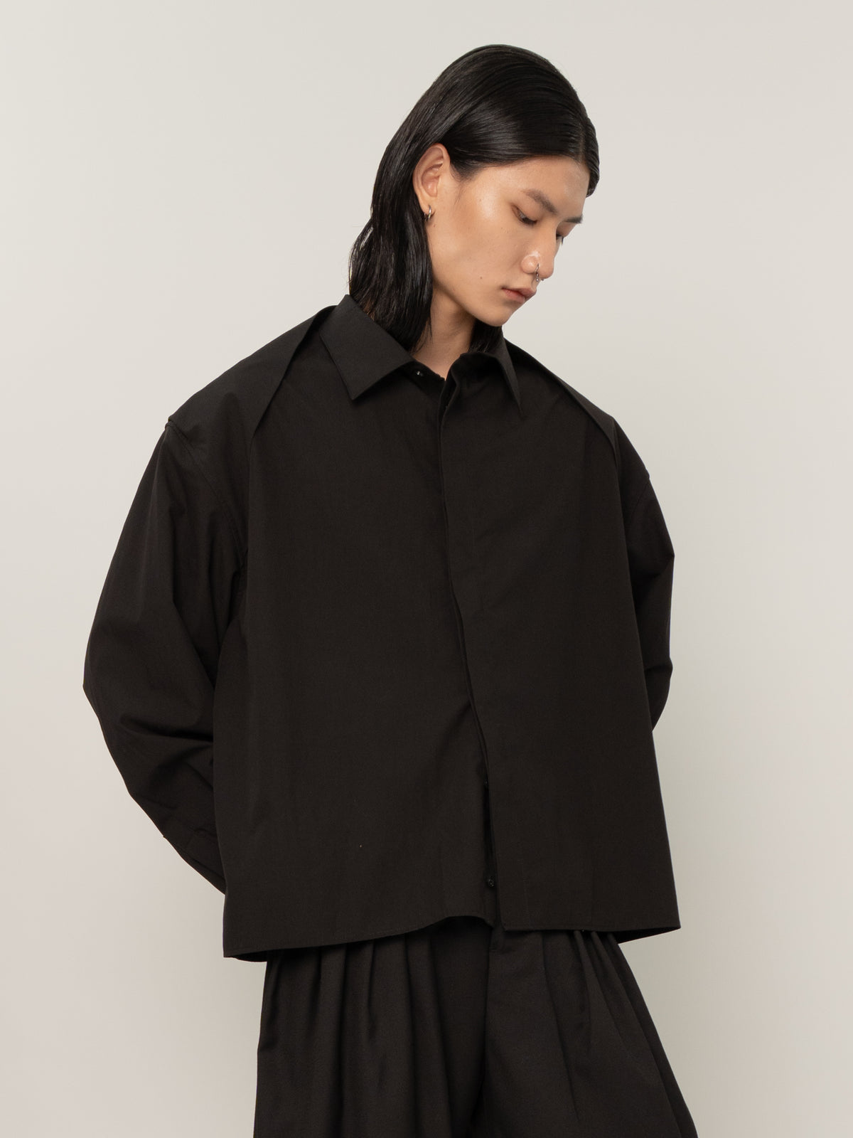 HUNCHED SHIRT (BLACK)
