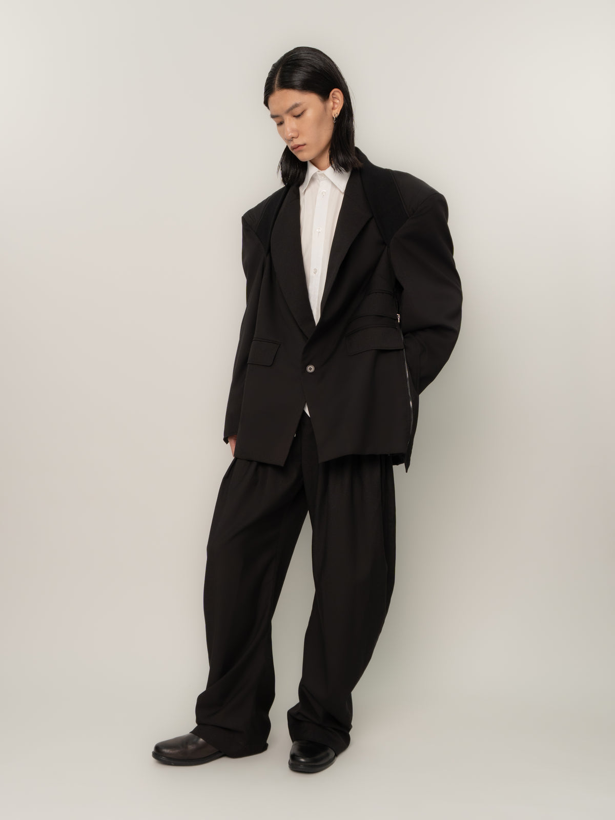 HUNCHED RIBBED TECHNICAL BLAZER