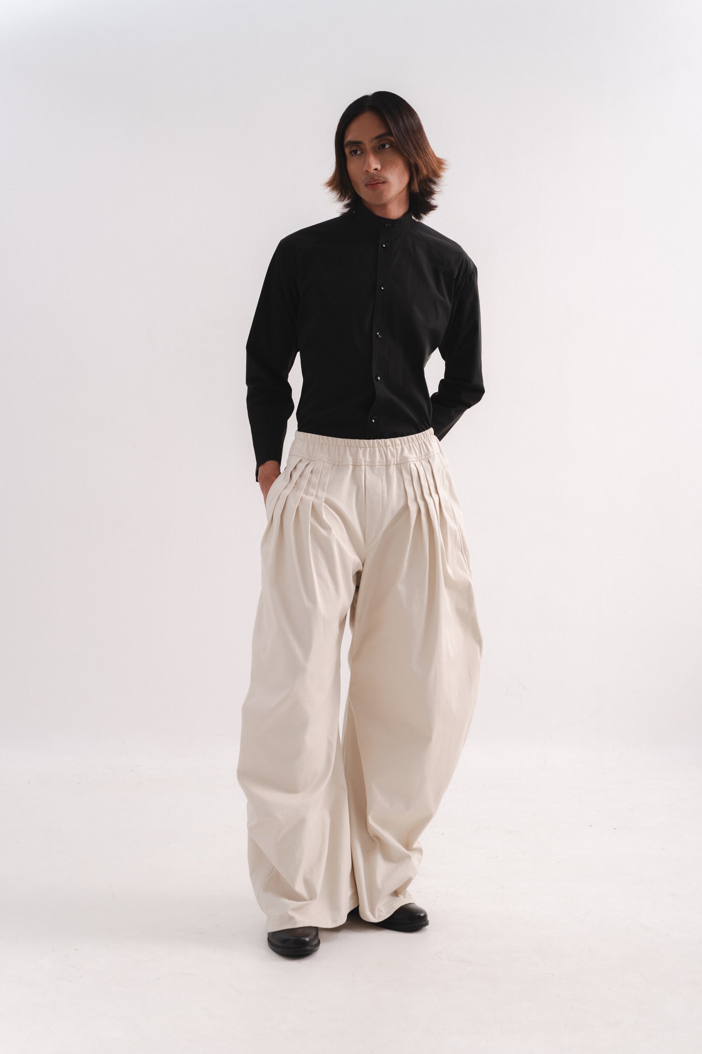 WIDE-CUT PINCHED TROUSERS